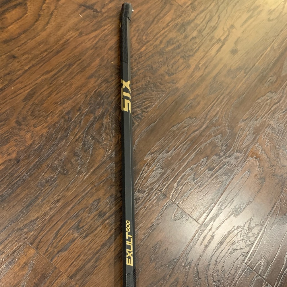 BRAND NEW womens lacrosse stick: exult 600 shaft